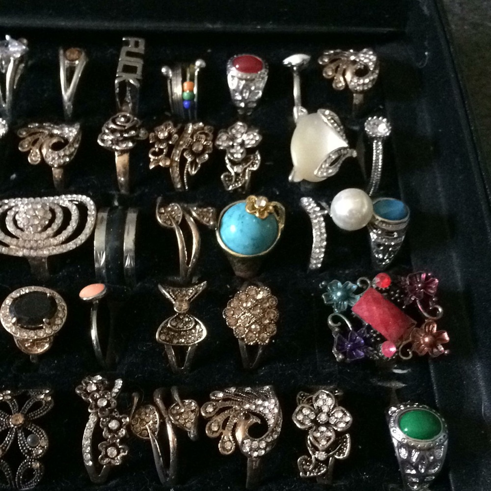 Lot of rings - Picture 3 of 9